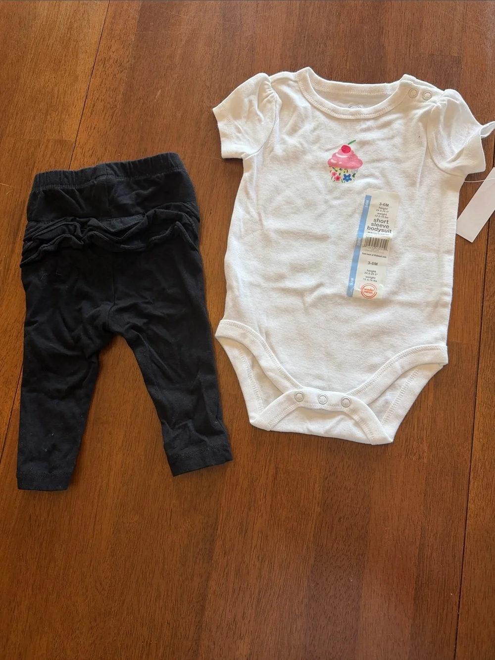 Bundle: 3-6 month Girl Outfits